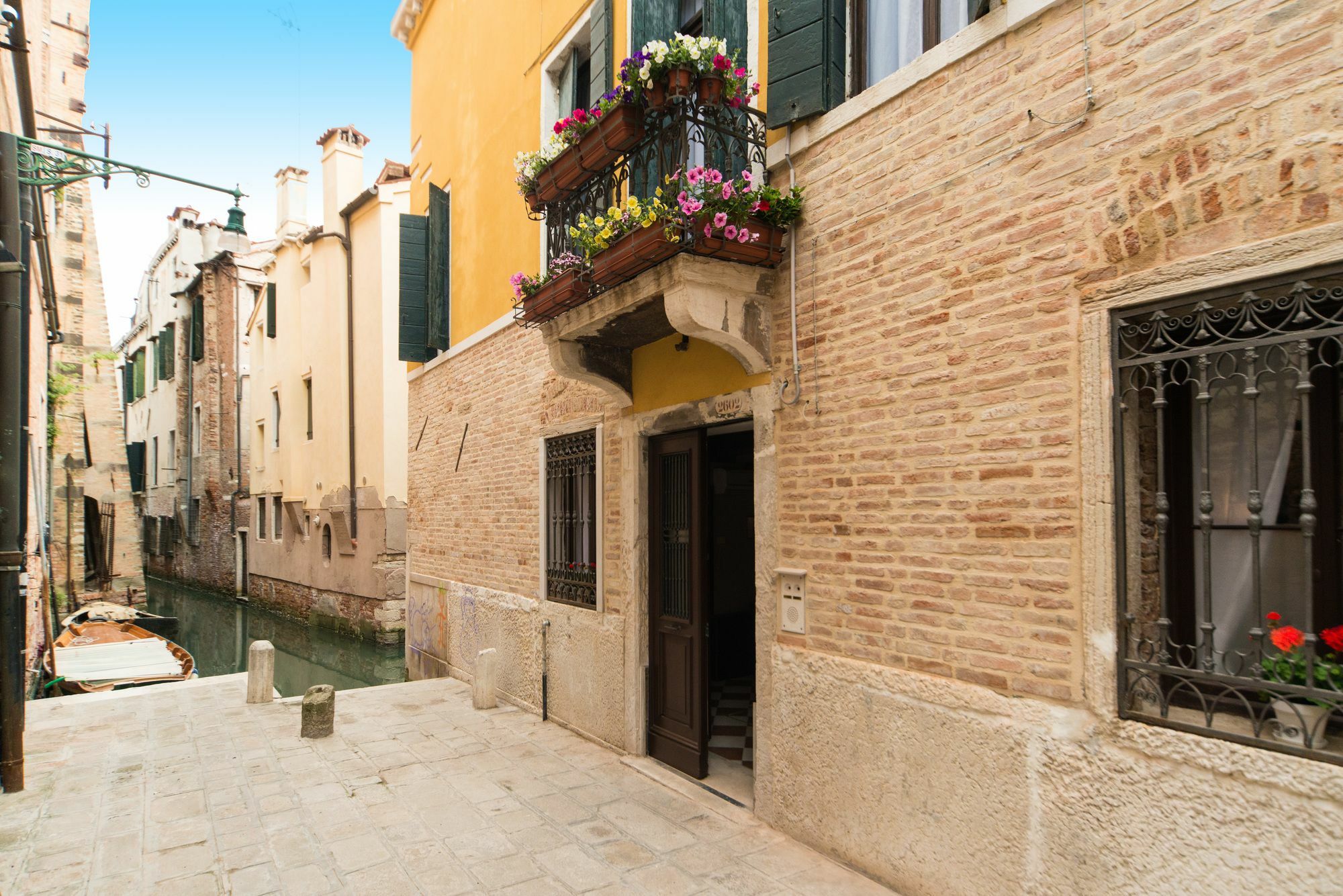 Ca' Lavezzera Hotel Venice Exterior photo